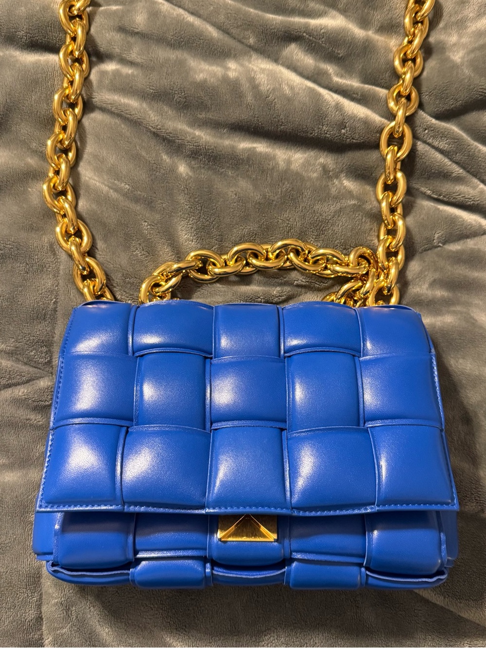❌❌❌SOLD❌❌❌ Authentic Bottega Veneta Chain Cassette Handbag